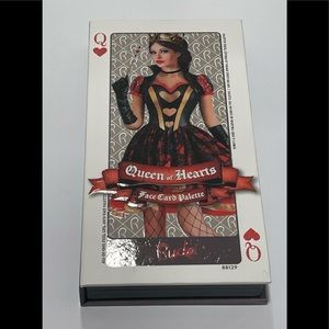 Queen of Hearts eyeshadow palette